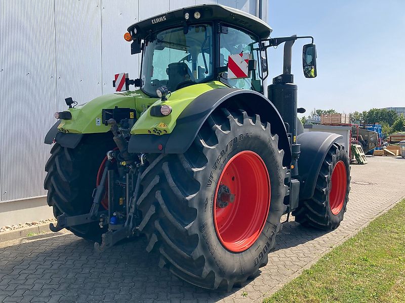 Claas Axion 930