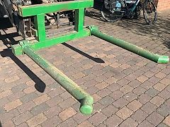 Buwalda Ballenträger, Rundballenträger für Frontlader Euro-Aufnahme