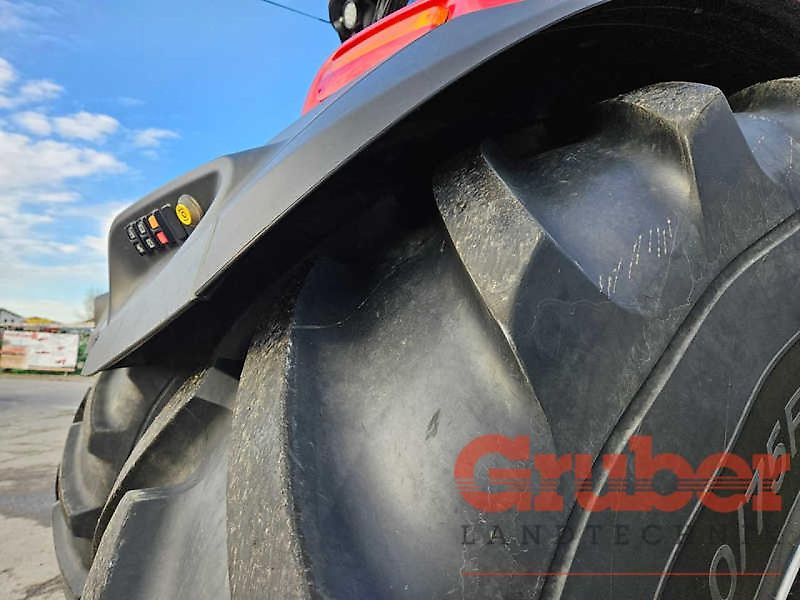 Case IH Optum 300 CVX Drive