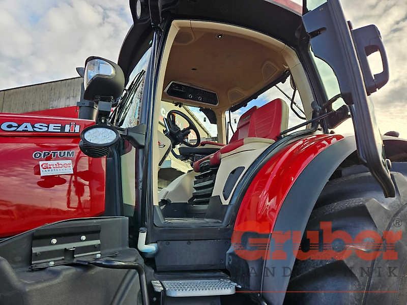 Case IH Optum 300 CVX Drive