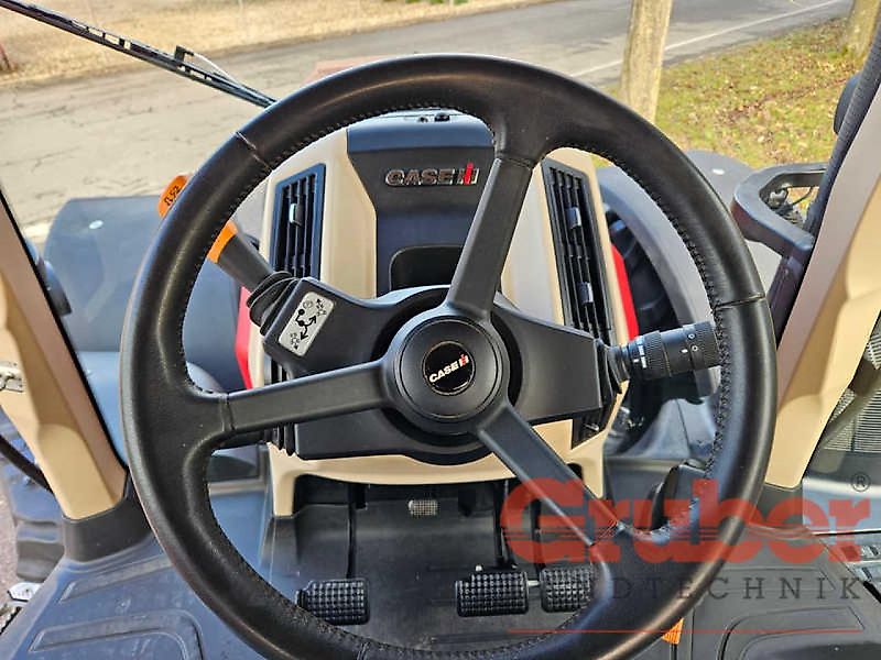 Case IH Optum 300 CVX Drive