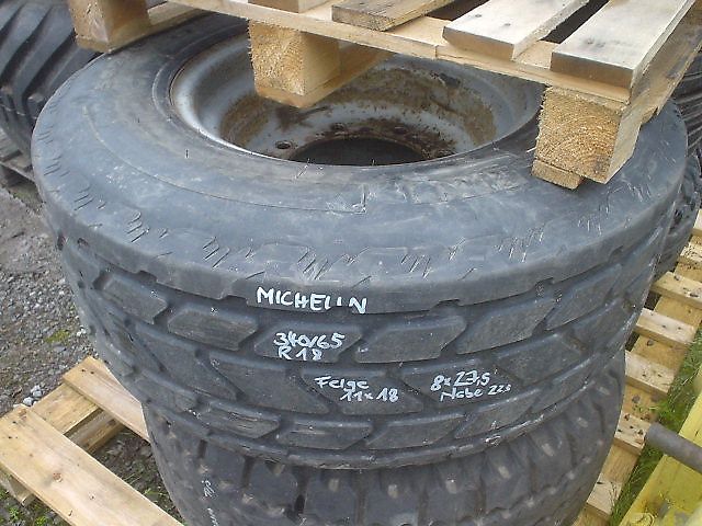 Michelin XP27, 340/65R18, auf Felge 11x18S, 8x27,5, Nabe 22