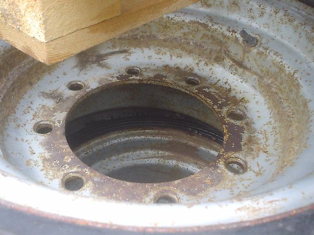 Michelin XP27, 340/65R18, auf Felge 11x18S, 8x27,5, Nabe 22