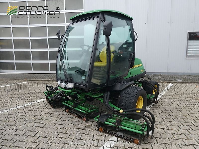 John Deere 8900A