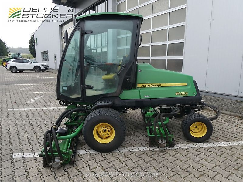 John Deere 8900A