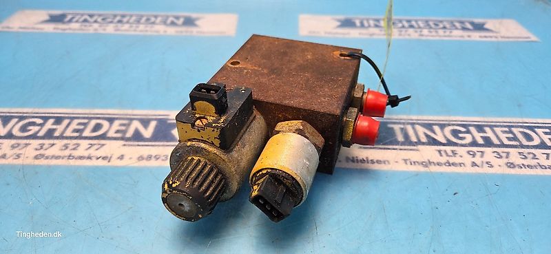 New Holland TX68 (Spare part/Reservedel/Ersatzteil)