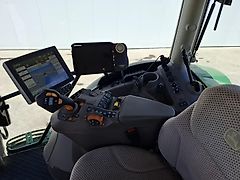 John Deere 6215R