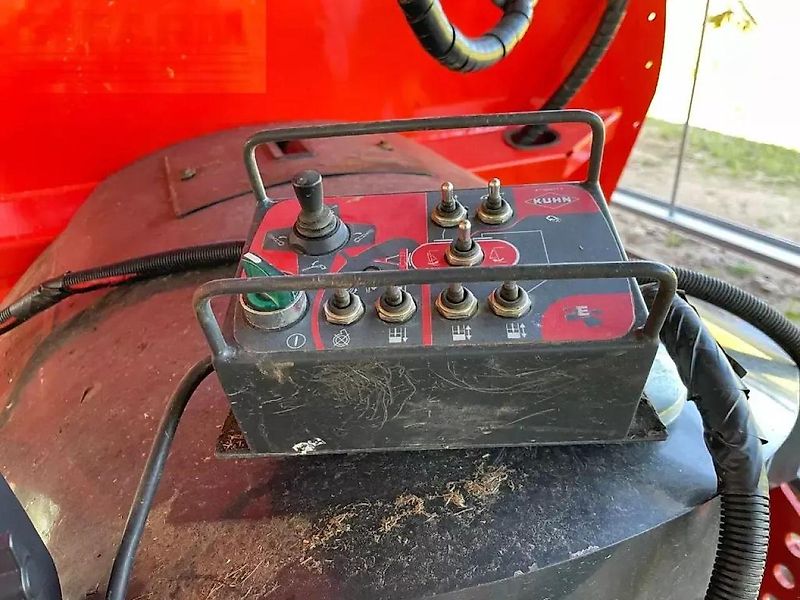 Kuhn profile plus 2070