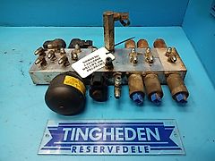 New Holland LB115B (Spare part/Reservedel/Ersatzteil)