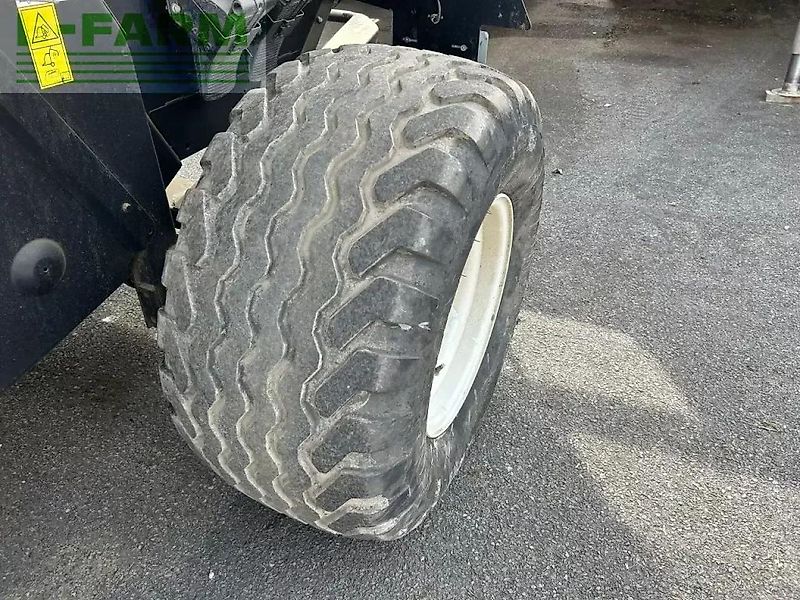 New Holland roll-belt180