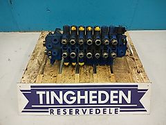 New Holland LB115B (Spare part/Reservedel/Ersatzteil)