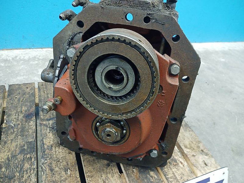 New Holland TM 130 (Spare part/Reservedel/Ersatzteil)