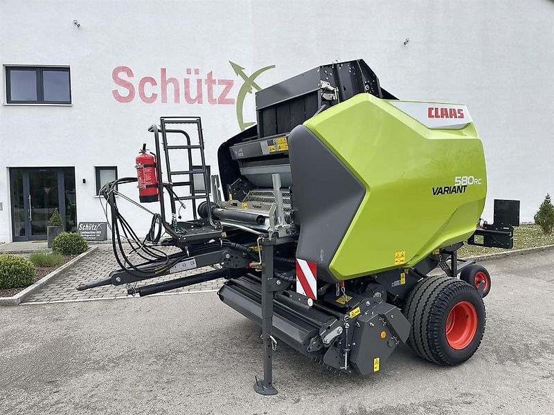 Claas Variant 580 RC PRO, neuwertige Rundballenpresse, Baujahr 2023