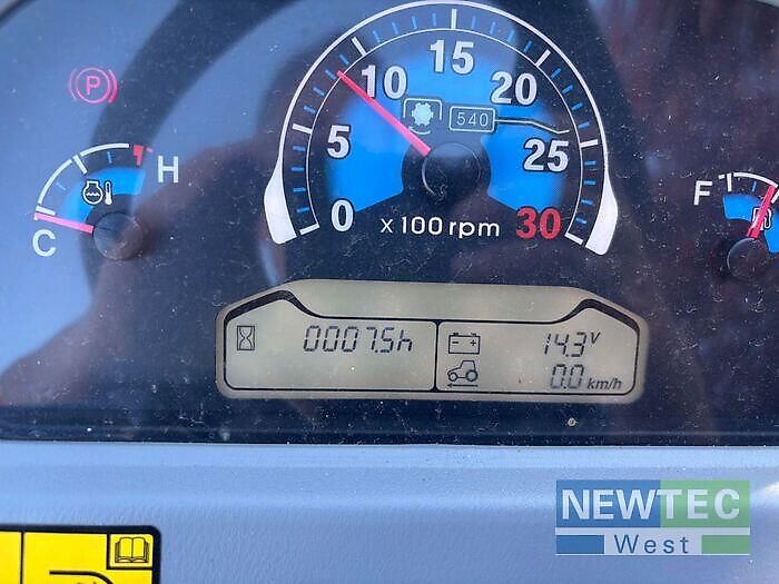 New Holland BOOMER 50