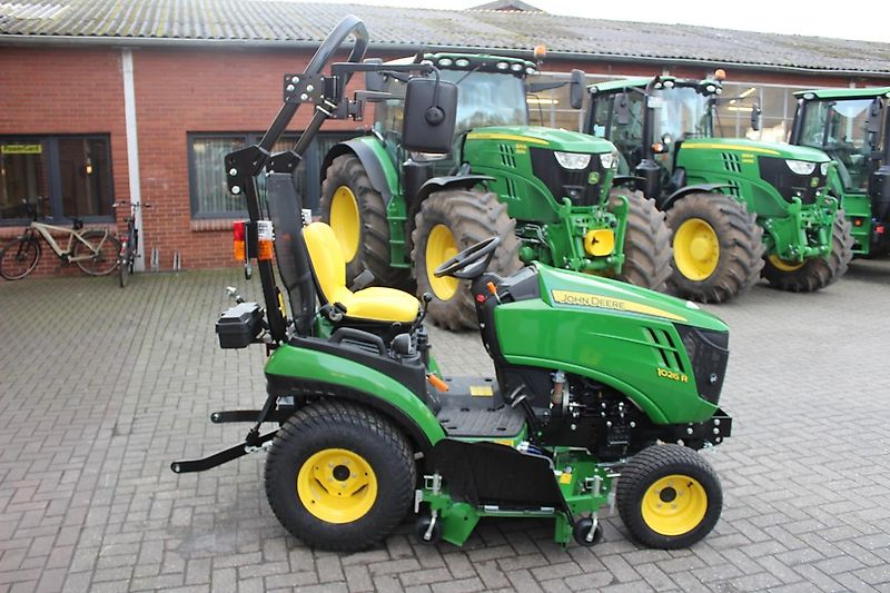 John Deere 1026R