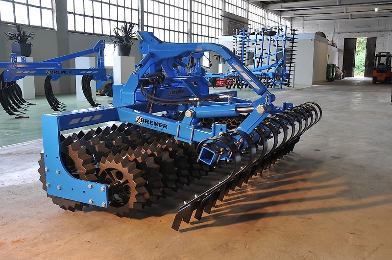 Bremer Maschinenbau Polygonringwalze PGZ 300 - schafft ideale Voraussetzungen für ein erfolgreiches Saatbett