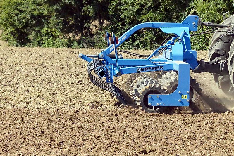 Bremer Maschinenbau Polygonringwalze PGZ 300 - schafft ideale Voraussetzungen für ein erfolgreiches Saatbett