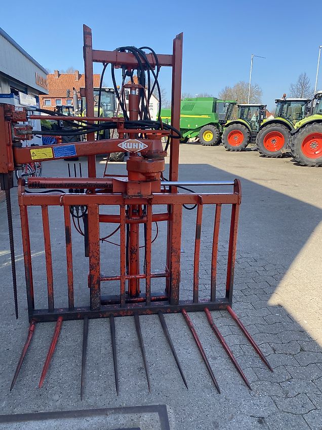 Kuhn B 1801 E Doppelmessergerat mit Hubgerüst und hydraulischem Oberlenker