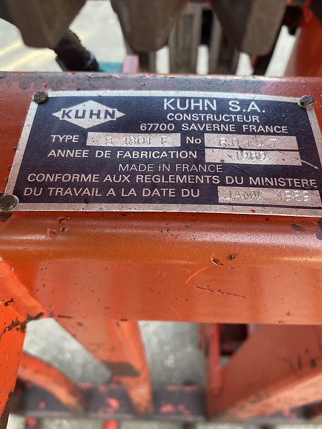 Kuhn B 1801 E Doppelmessergerat mit Hubgerüst und hydraulischem Oberlenker