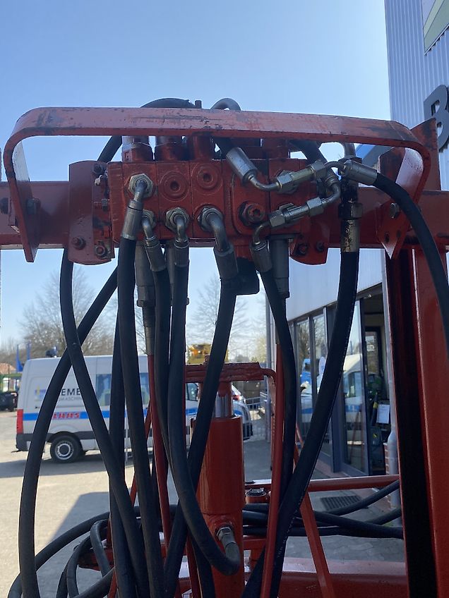 Kuhn B 1801 E Doppelmessergerat mit Hubgerüst und hydraulischem Oberlenker