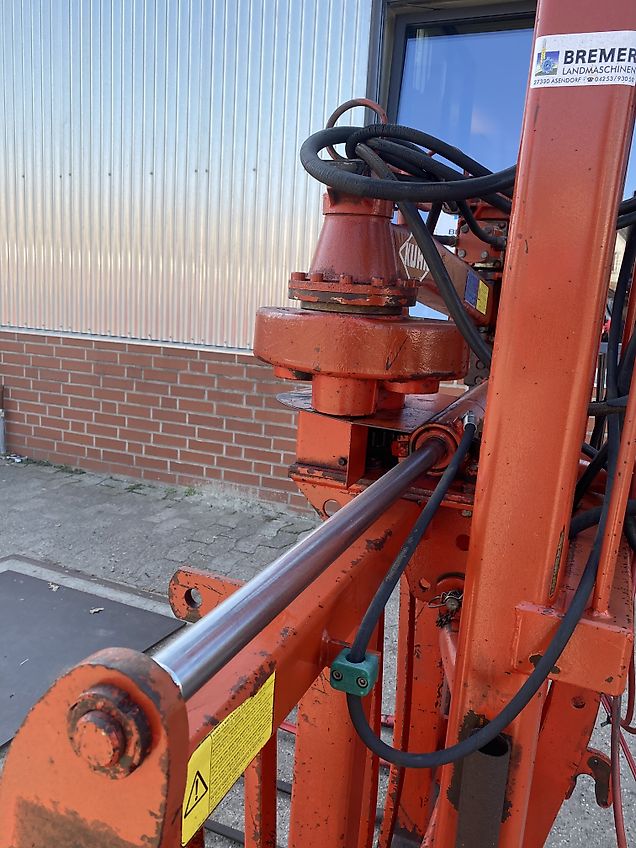 Kuhn B 1801 E Doppelmessergerat mit Hubgerüst und hydraulischem Oberlenker