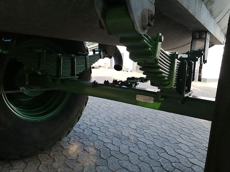 Meyer-Lohne Güllefass 7000Liter 1 Achsiges Güllefass von Meyer-Lohne Bereifung 23.1-26 Wabenprofil Vakumtankwagen