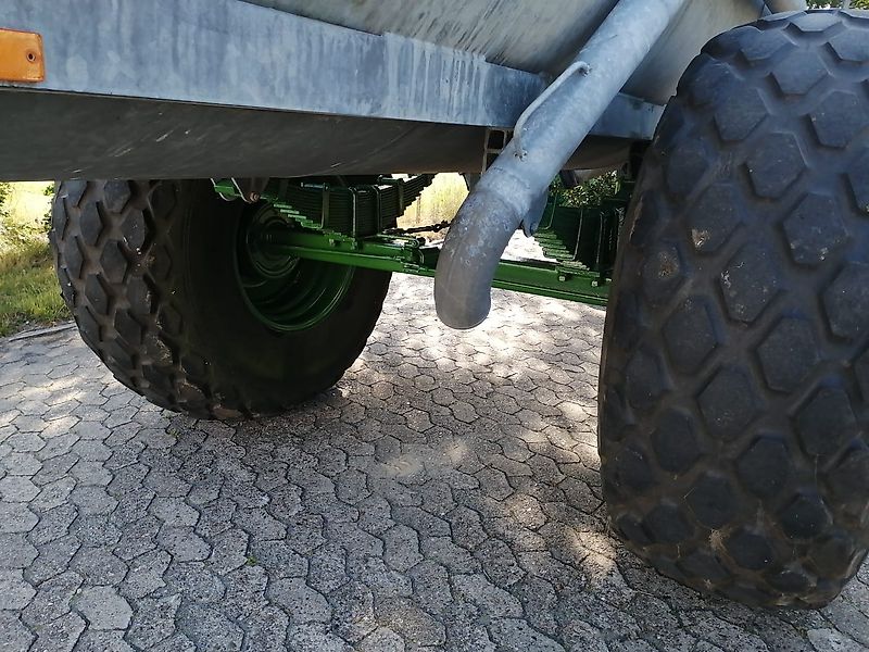 Meyer-Lohne Güllefass 7000Liter 1 Achsiges Güllefass von Meyer-Lohne Bereifung 23.1-26 Wabenprofil Vakumtankwagen