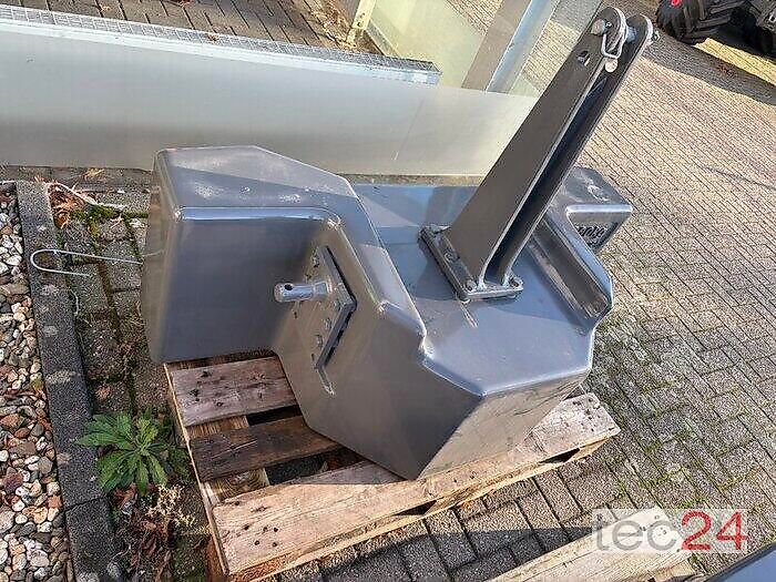 Fendt 1800 kg Frontgewicht