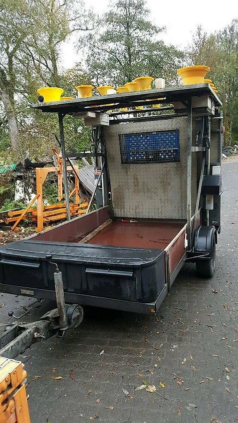 Nissen Absperrtafel mit Funkwarnmeldeanlage verkehrleittafel