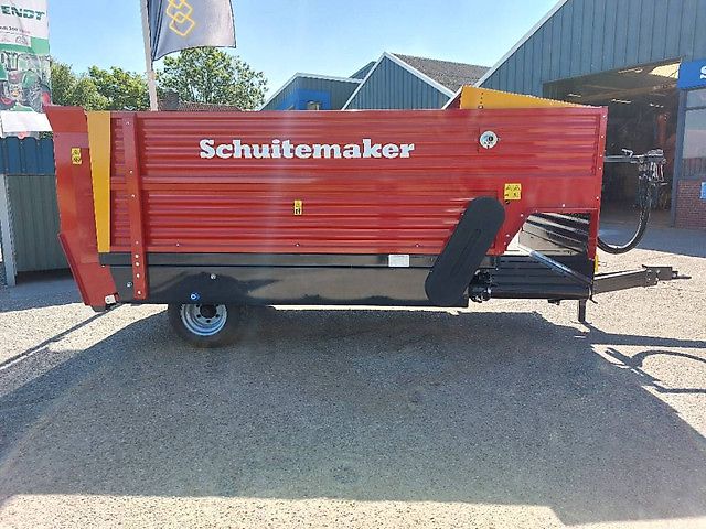 Schuitemaker Amigo 40 S blokkendoseerwagen