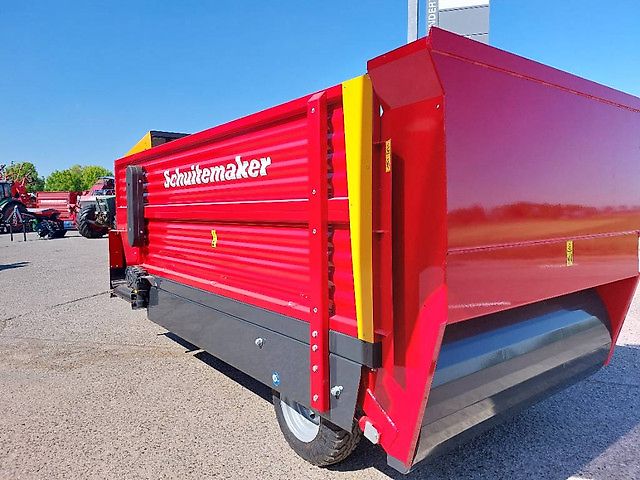 Schuitemaker Amigo 40 S blokkendoseerwagen