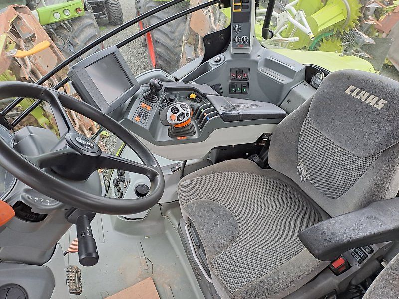 Claas Axion 870 C-MATIC