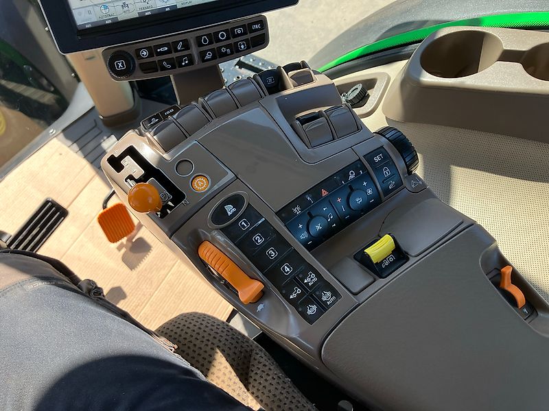 John Deere 8320R *Powr Shift 16/5*