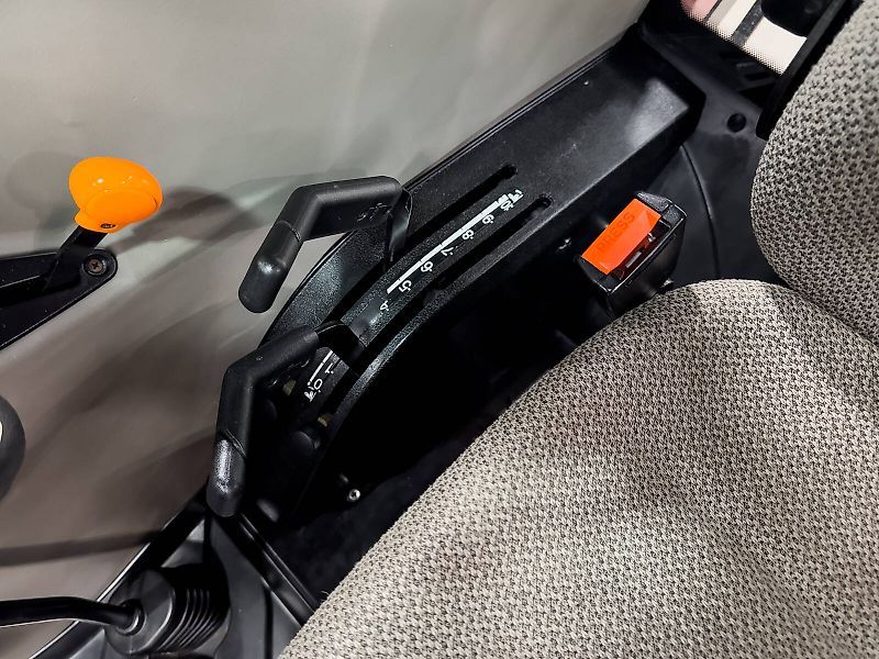 Case IH Farmall 95A tractor, with front loader, air brakes