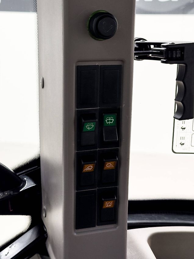 Case IH Farmall 95A tractor, with front loader, air brakes