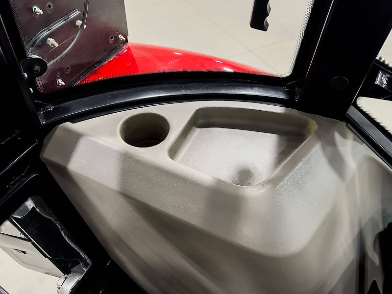 Case IH Farmall 95A tractor, with front loader, air brakes