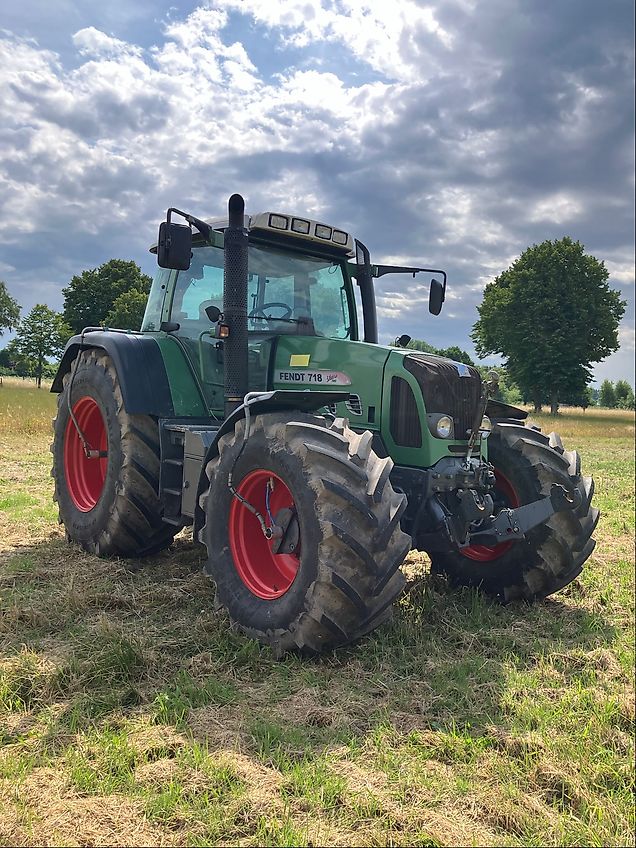 Fendt 718 Com3 Vario TMS