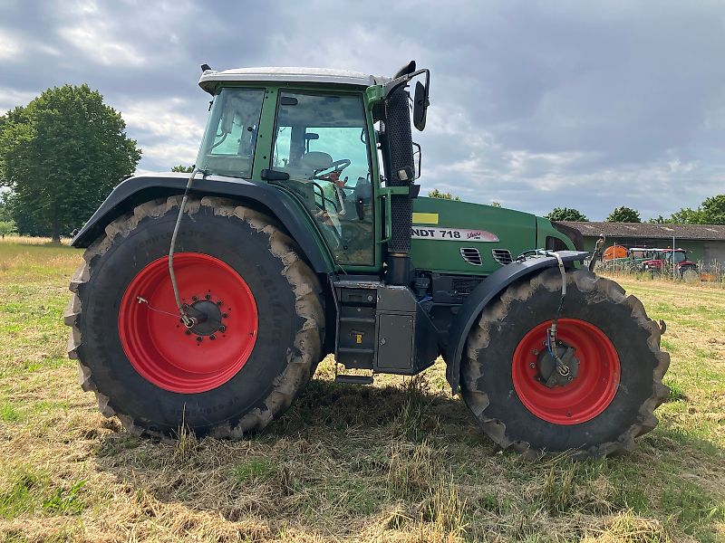 Fendt 718 Com3 Vario TMS