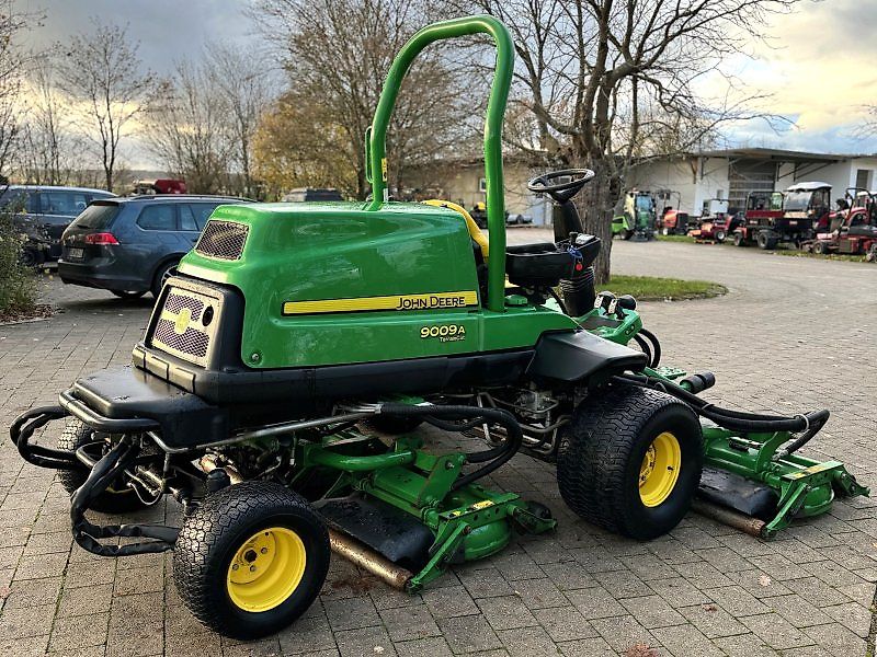 John Deere Terrain Cut 9009A