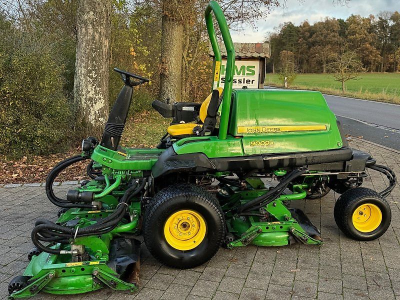 John Deere Terrain Cut 9009A
