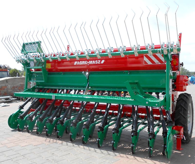 AGRO-MASZ Drillmaschine SR-300 / Seed drill/ Siewnik rzędowy SR-300 / Sembradora en línea SR-300