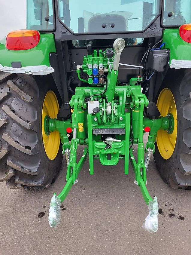 John Deere 5075M 16/16 AC DEMO