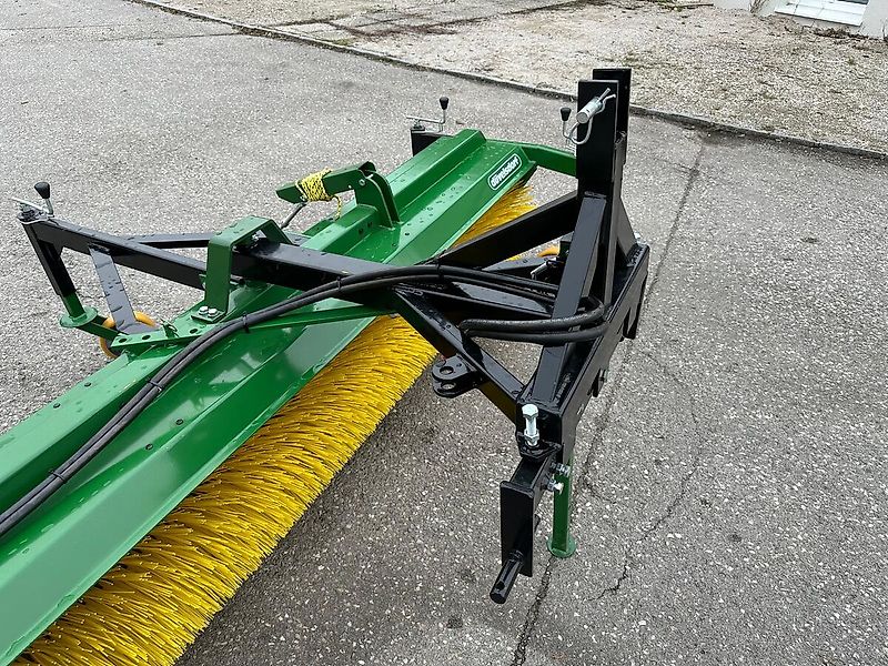 Düvelsdorf Kehrmaschine DKW 270