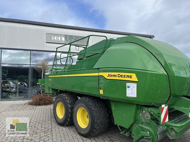 John Deere L624