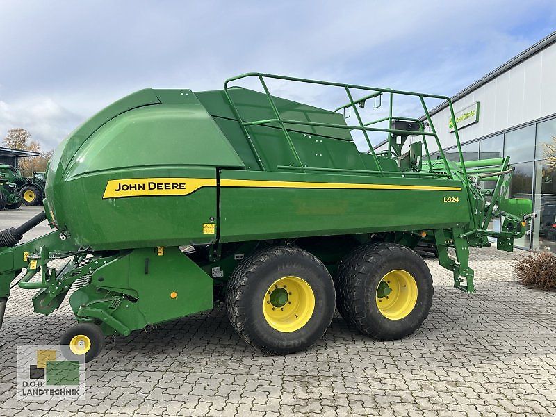 John Deere L624