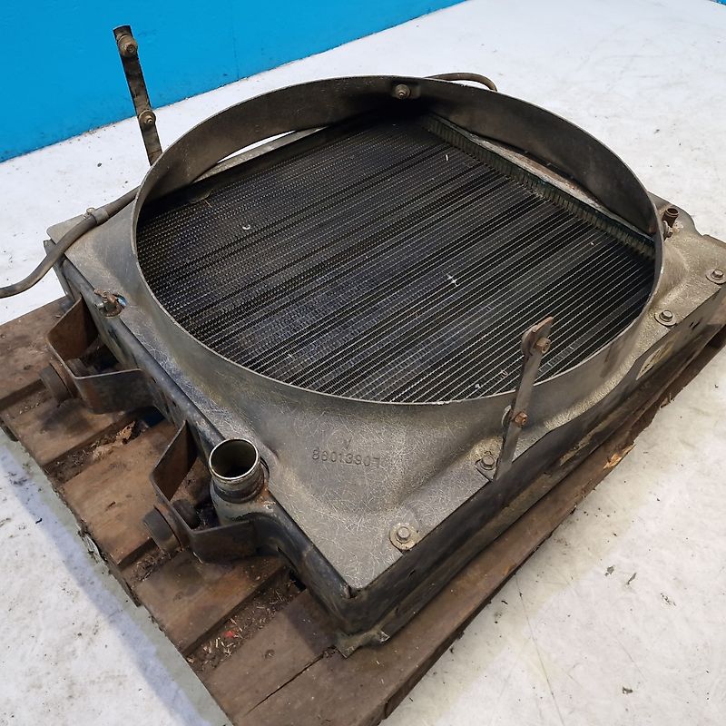 New Holland 8670 (Spare part/Reservedel/Ersatzteil)