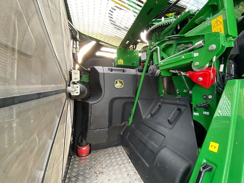 John Deere 8400i