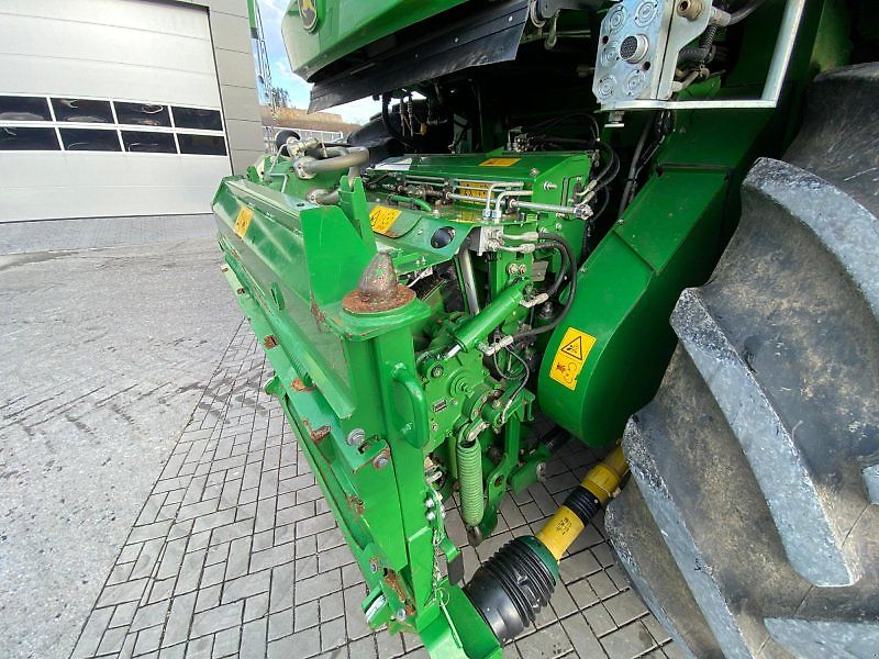John Deere 8400i