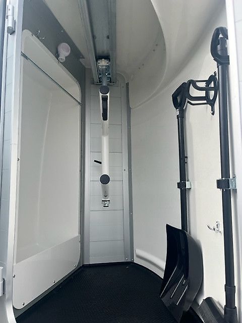 Humbaur Xanthos Aero 2-Pferdeanhänger 2,4t Neu SK