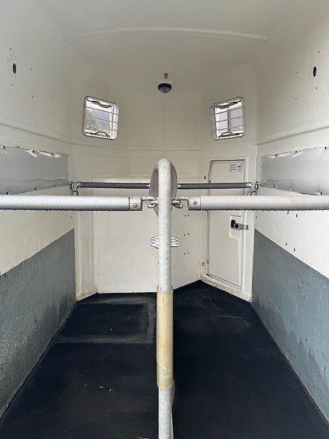 Böckmann Comfort 2 Pferdeanhänger Aluboden, Vollpoly 2t